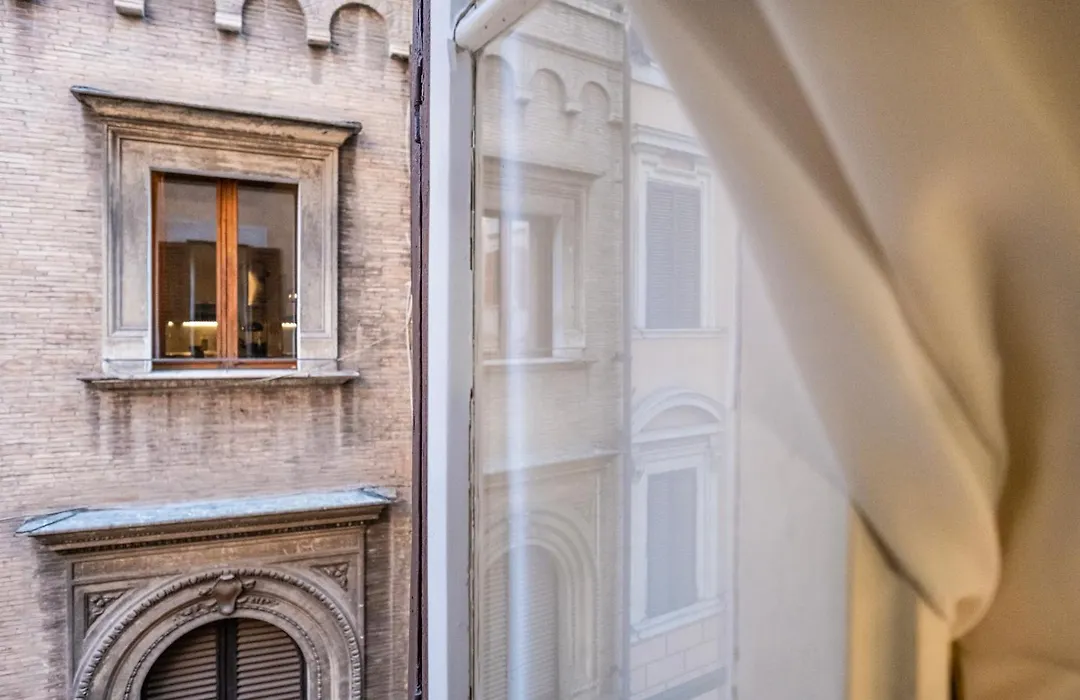Apartment By The Colosseum - White Chic Flats-1