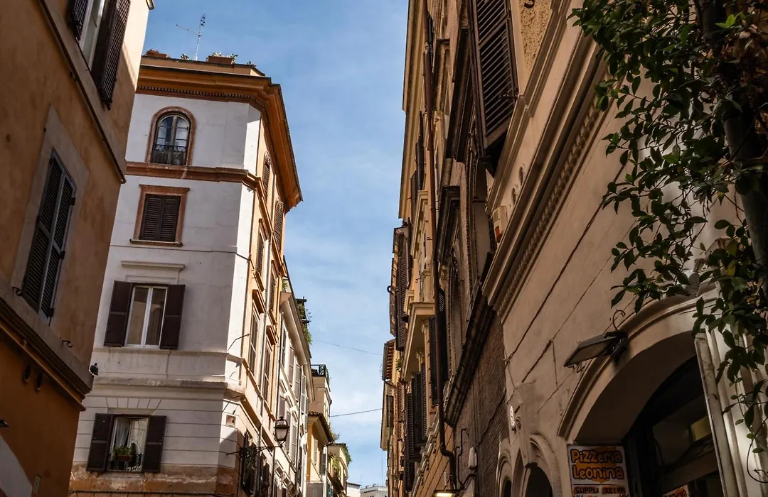 Apartment By The Colosseum - White Chic Flats-1