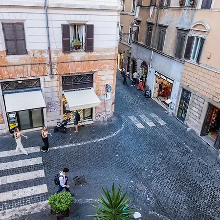 Apartment By The Colosseum - White Chic Flats-2