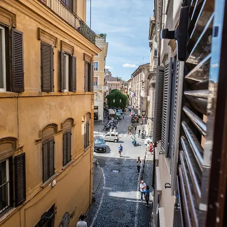 Apartment By The Colosseum - White Chic Flats-2